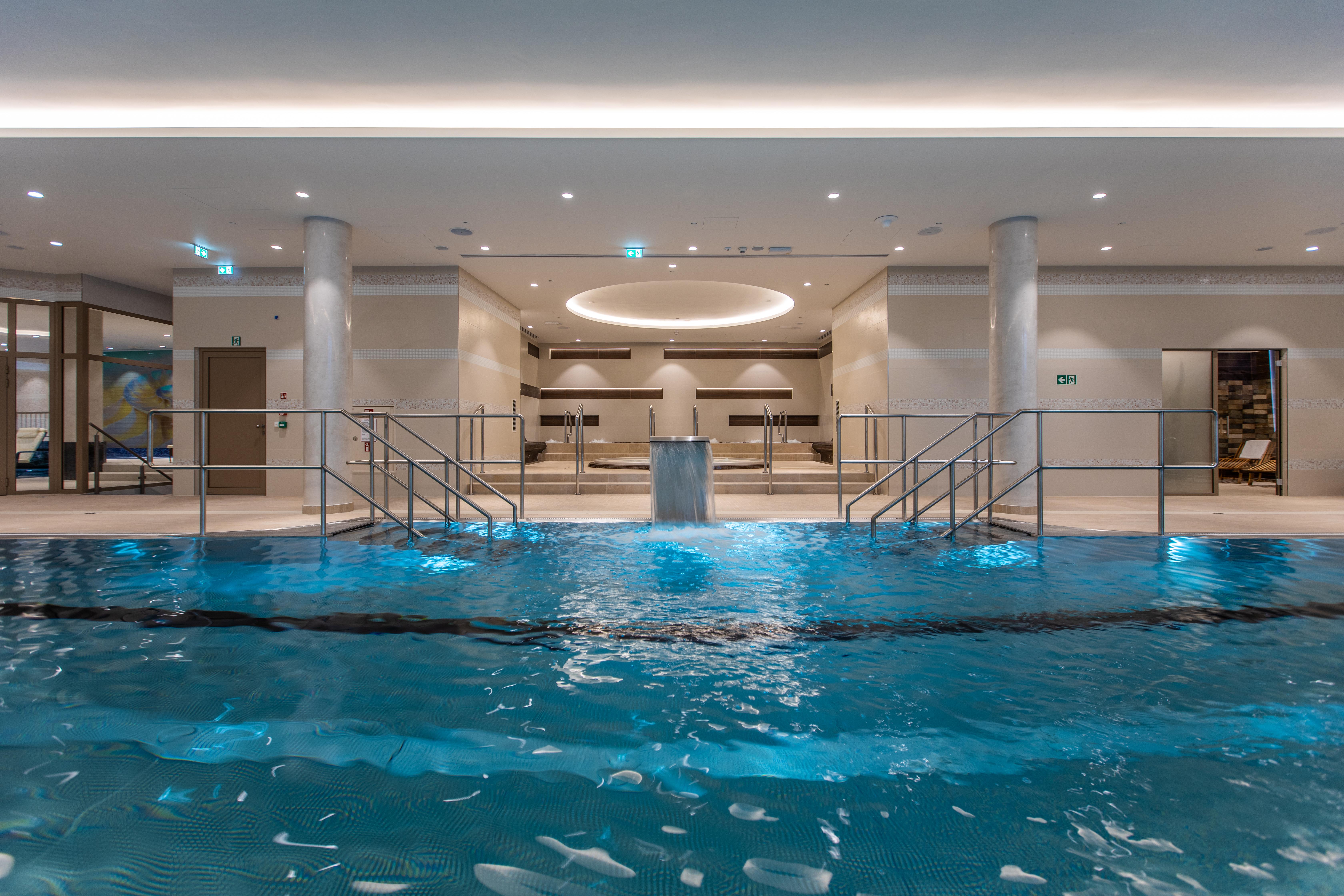Radisson Blu Hotel&Residences Zakopane Exterior foto The spa at the Hotel de la Paix