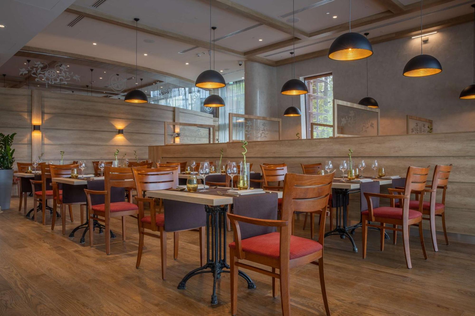 Radisson Blu Hotel&Residences Zakopane Exterior foto Restaurant