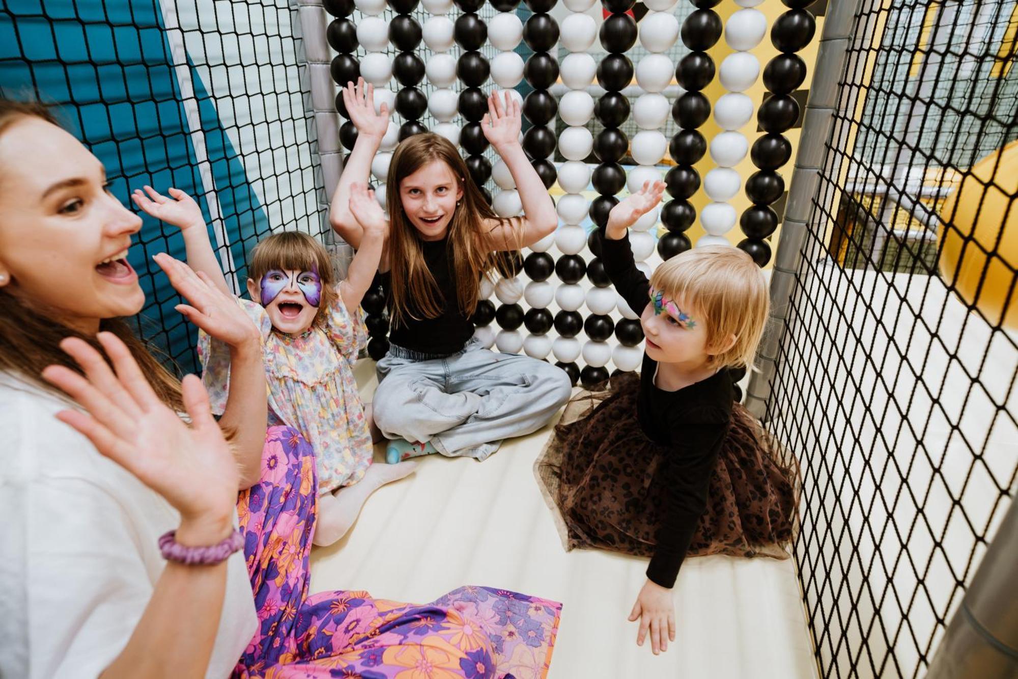 Radisson Blu Hotel&Residences Zakopane Exterior foto Children playing in a ball pit